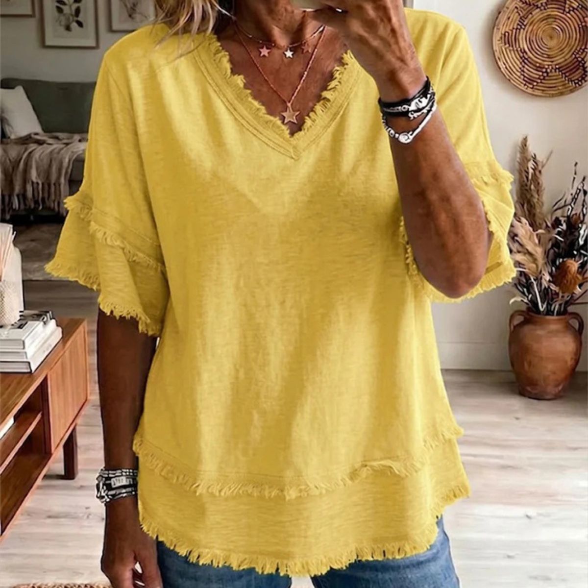 Nowości na lato 2026 👚 Modna Bluzka Boho z Frędzlami i Dekoltem V: Lekka, Wygodna i Stylowa