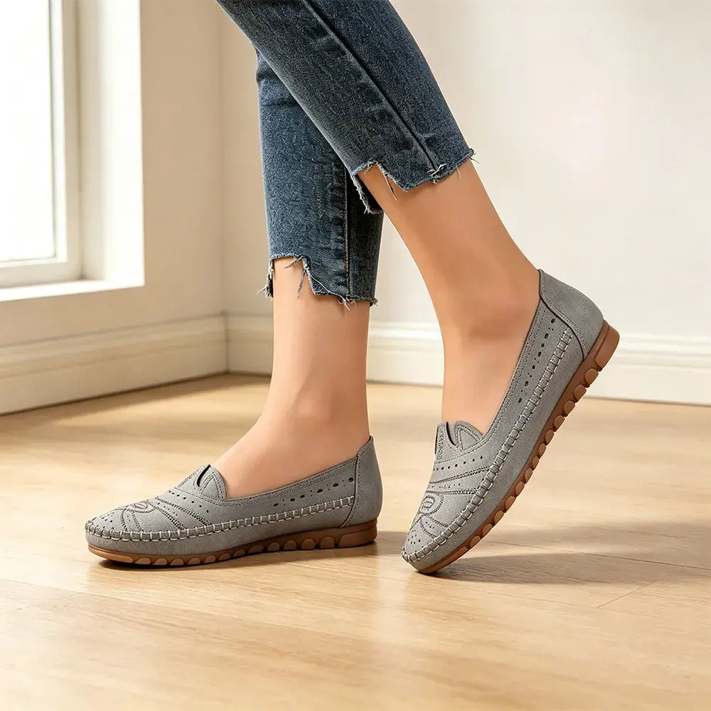 😍【36-43】Retro stil, perforirane balerinke za prosti čas｜Mehak podplat, udobje za vsak dan｜Razširljive, večje velikosti