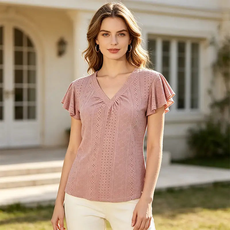 👚 Modny bawełniany T-shirt z dekoltem w serek, bufiastymi rękawami i eleganckimi wycięciami
