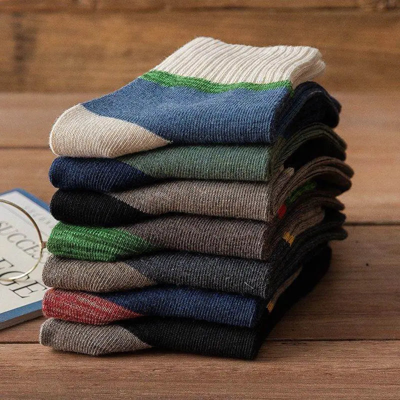 😍🧦【Kupite 5, dobite 5 brezplačno】 Antibakterijske, dezodorirne in tople volnene nogavice za jesen in zimo