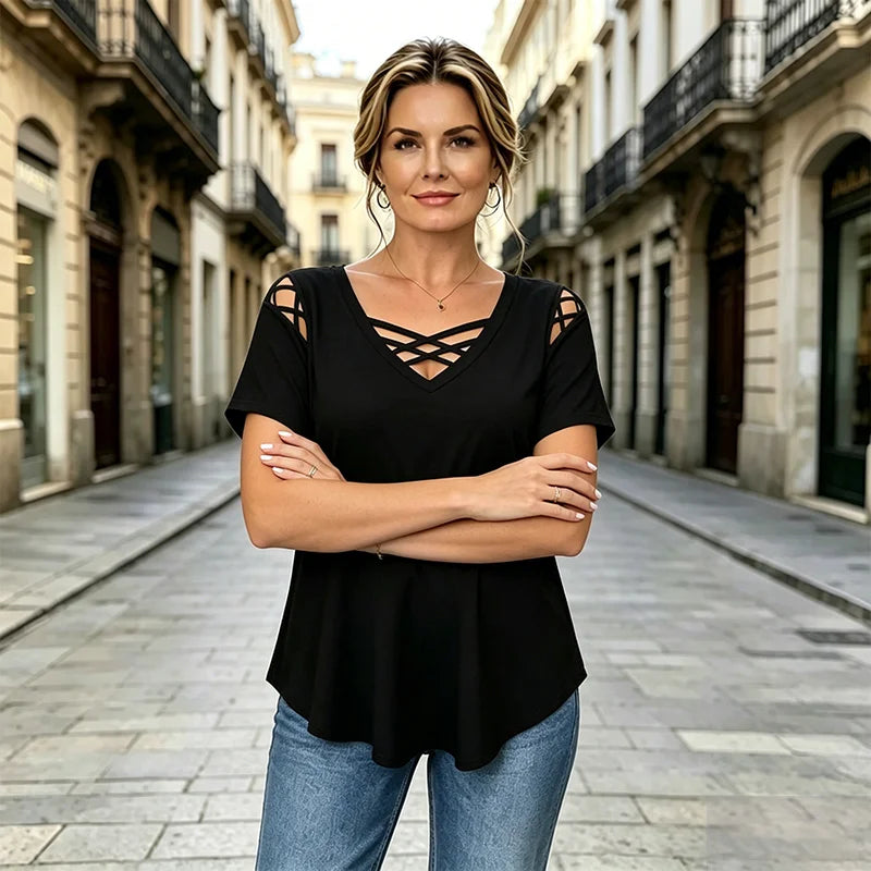 👚 Koszulka w 100% bawełniana, z dekoltem w serek, wzorem krzyżowym i wycięciami | nowoczesna i przewiewna