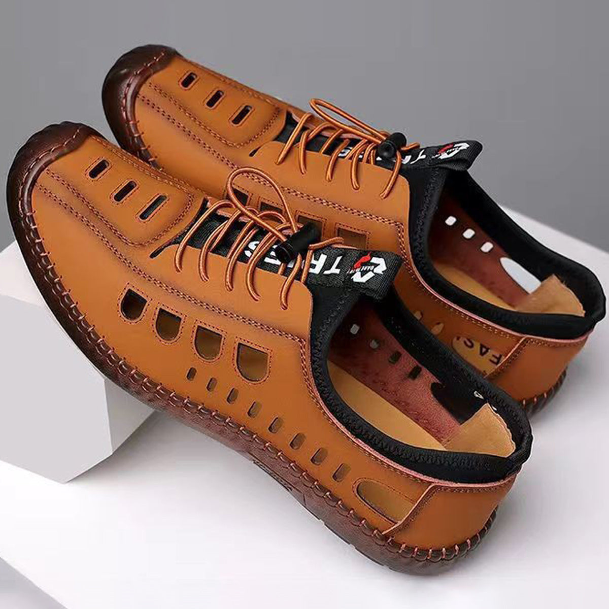 【Nowe buty na wiosnę】【39-44】 2026 Nowe letnie, oddychające ażurowe męskie buty na co dzień z miękką podeszwą