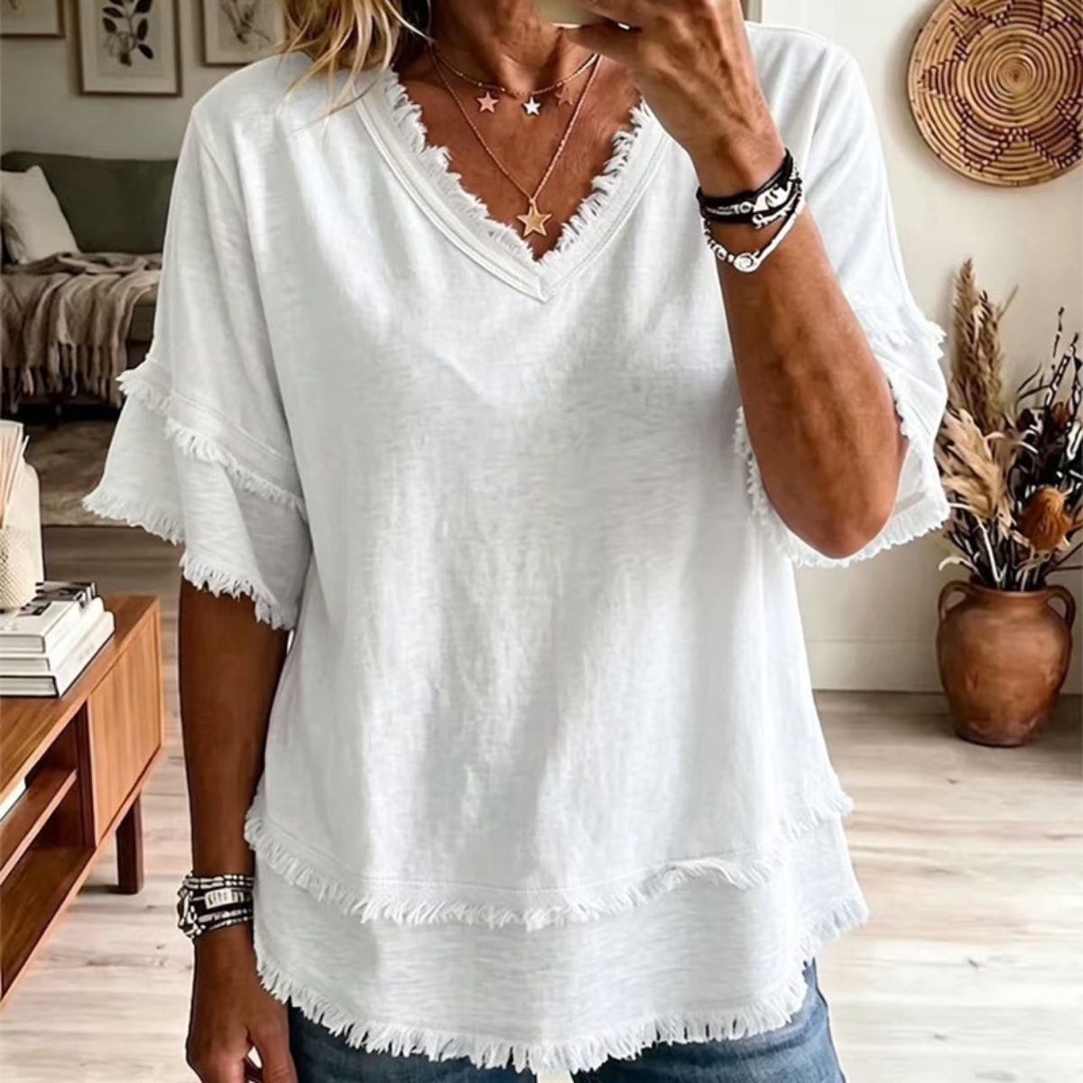 Nowości na lato 2026 👚 Modna Bluzka Boho z Frędzlami i Dekoltem V: Lekka, Wygodna i Stylowa